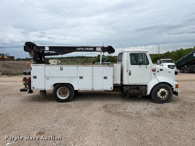 Image of International 4700 equipment image 3
