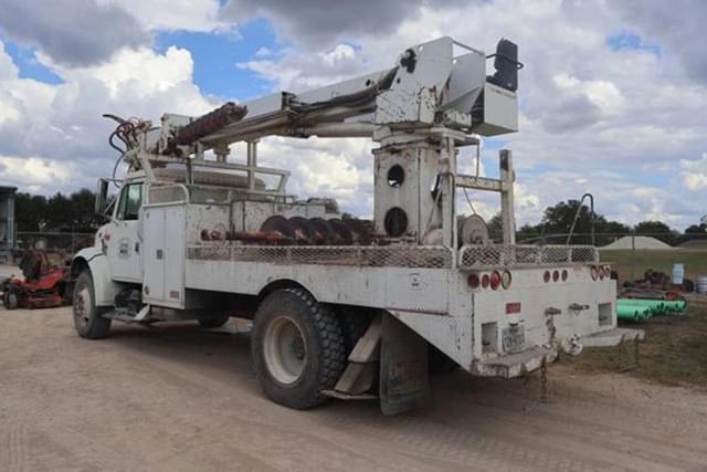 Image of International 4700 equipment image 2