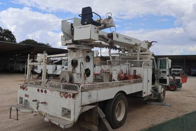 Image of International 4700 equipment image 3