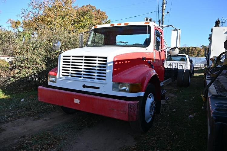 1999 International 4700 Equipment Image0
