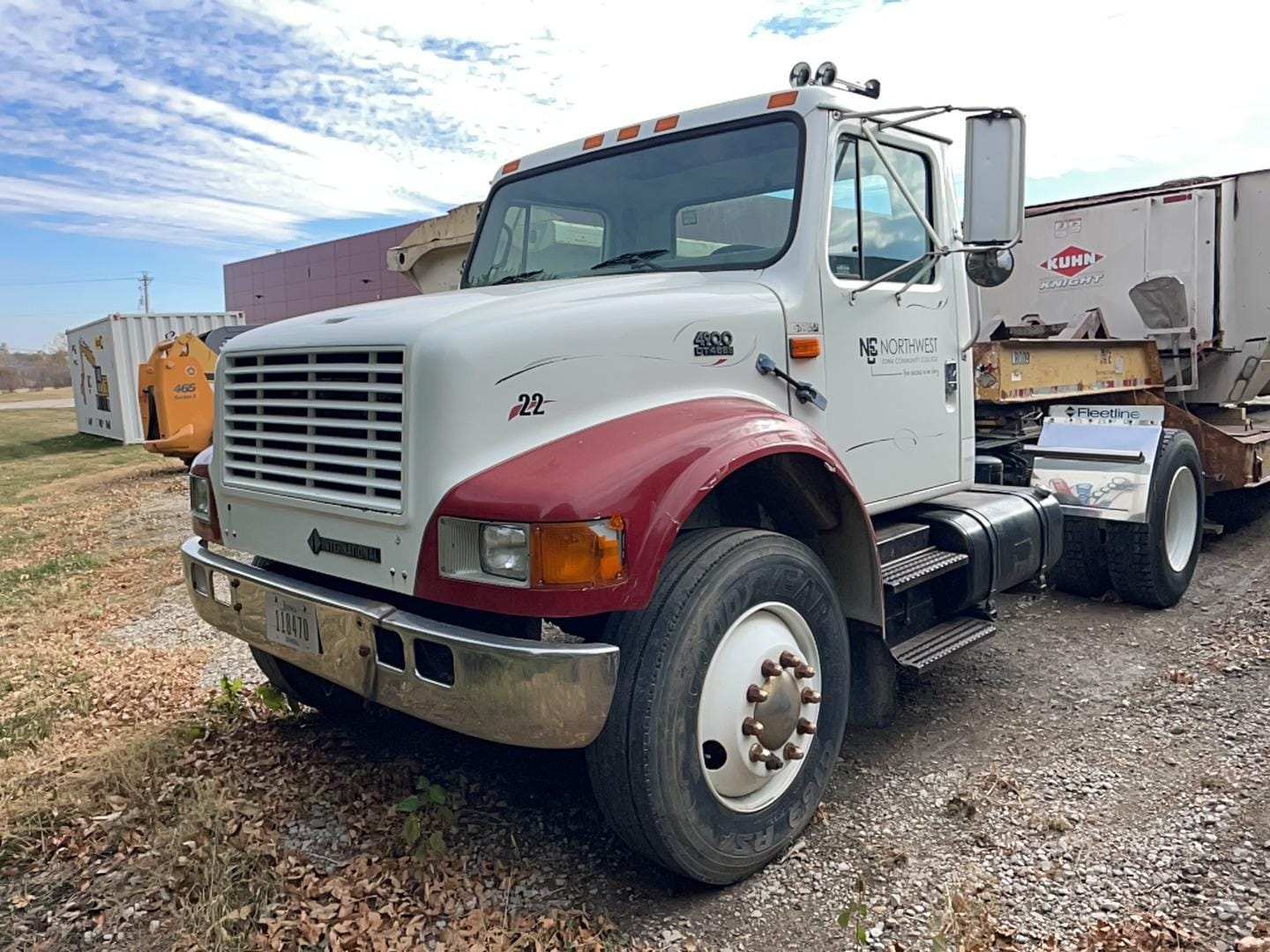 Main image International 4900