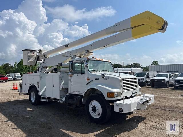 Image of International 4900 equipment image 2