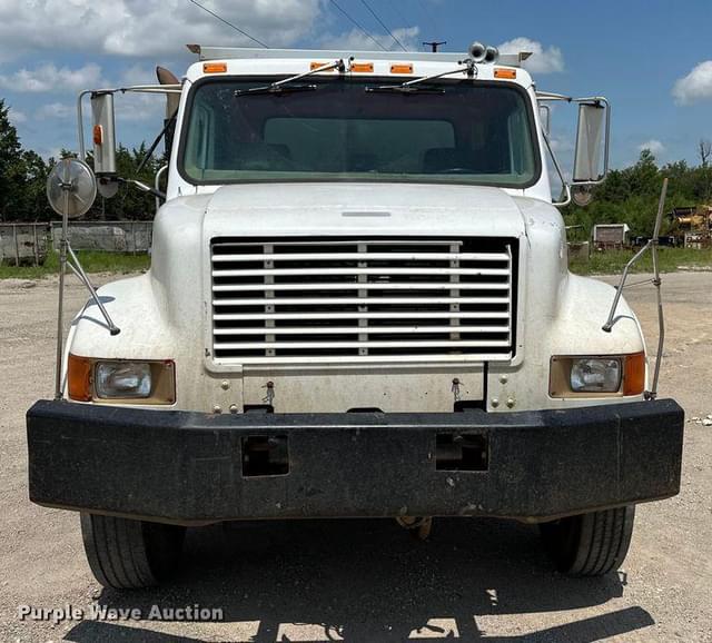 Image of International 4900 equipment image 1