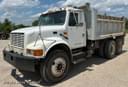 1999 International 4900 Image