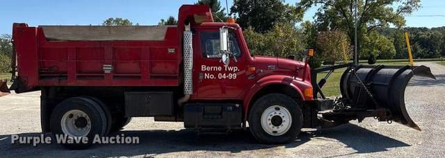 Image of International 4900 equipment image 3