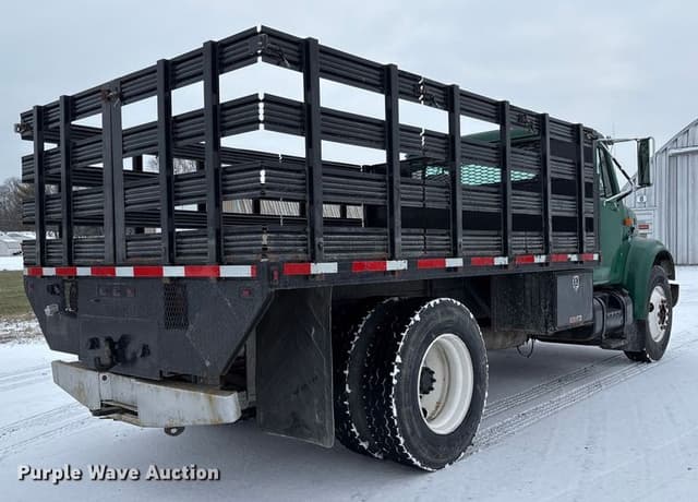 Image of International 4900 equipment image 4