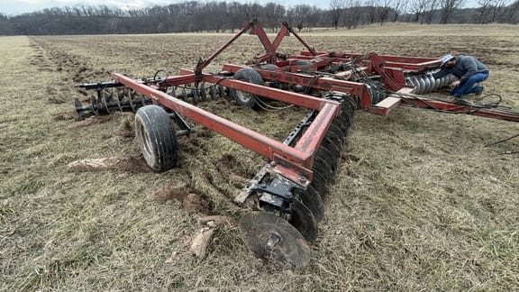 1999 International 496 Equipment Image0