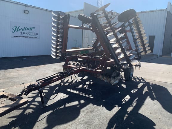 1999 International Harvester 496 Equipment Image0