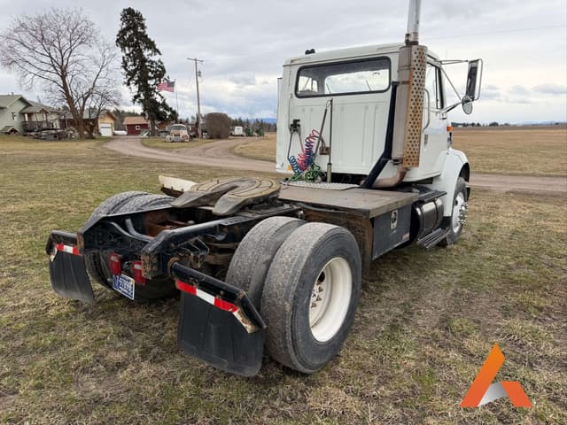 Image of International 8000 equipment image 4