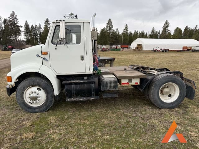 Image of International 8000 equipment image 1