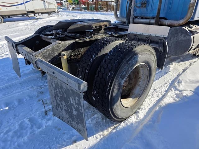 Image of International 8000 equipment image 3