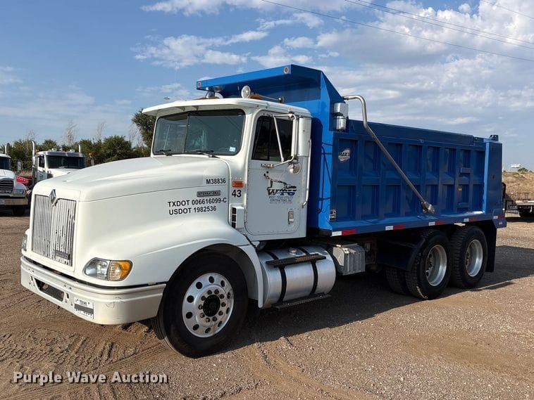 1999 International 9100 Equipment Image0