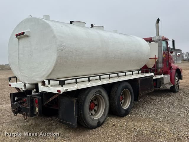 Image of International 9200 equipment image 4