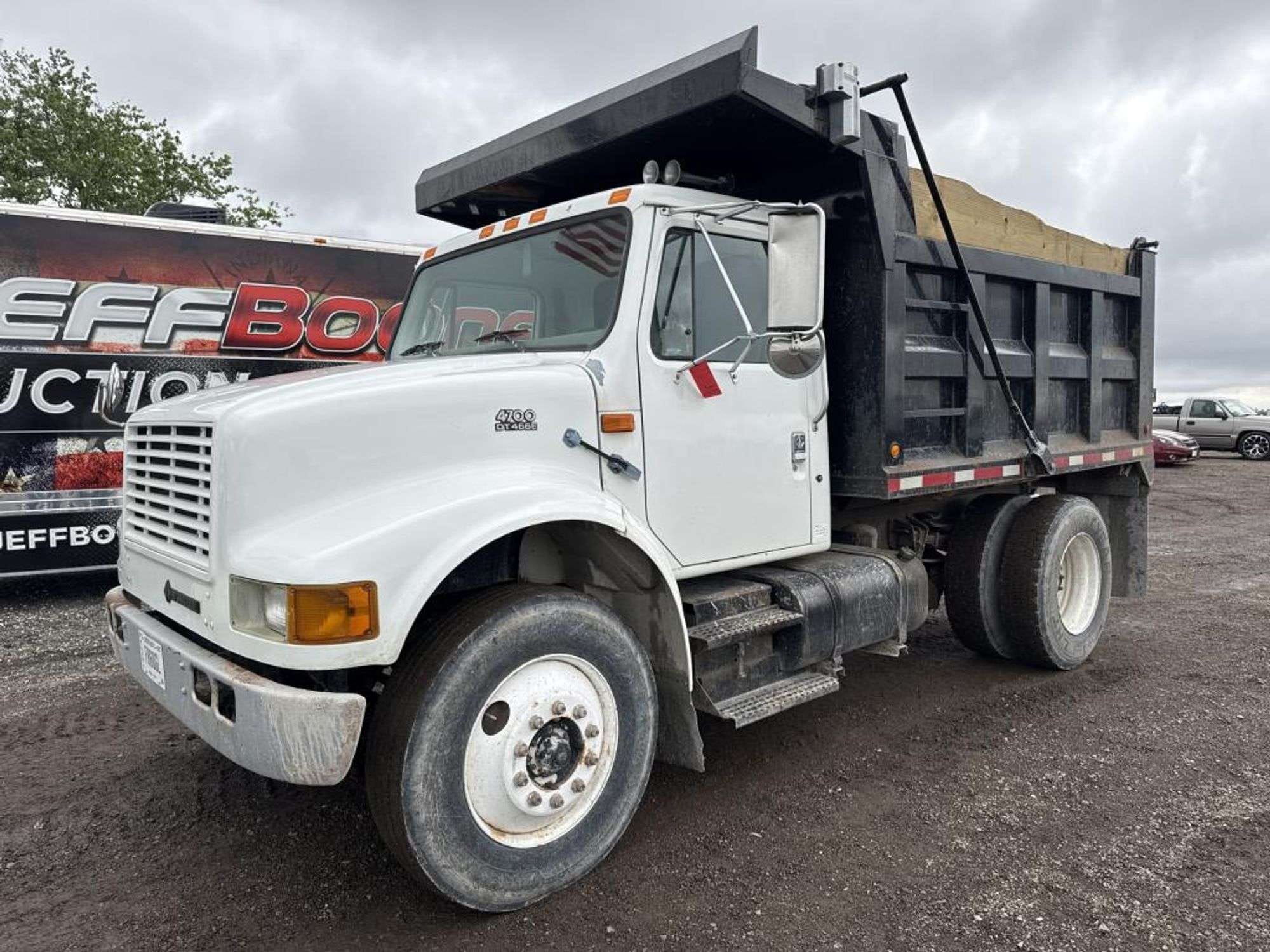 1999 International 4600 Equipment Image0