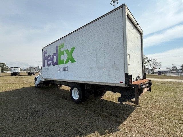 Image of International Durastar 4300 equipment image 2