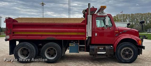Image of International 4900 equipment image 3