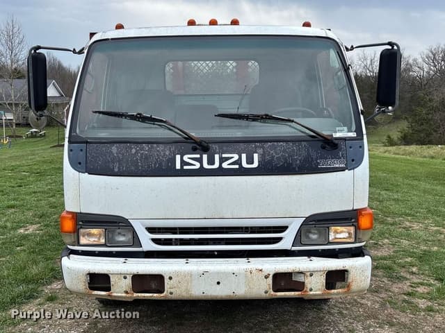 Image of Isuzu NPR equipment image 1
