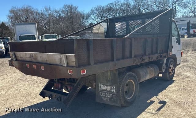 Image of Isuzu NPR equipment image 4