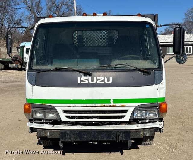 Image of Isuzu NPR equipment image 1
