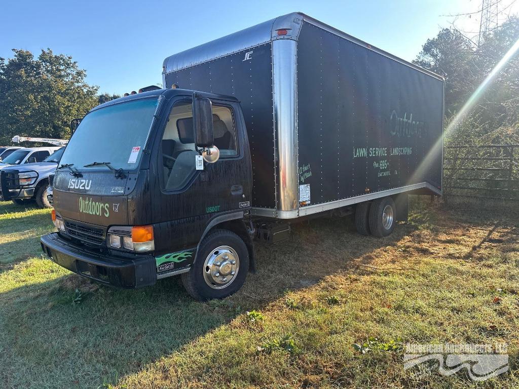 Image of Isuzu NPR Primary image