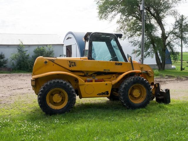 Image of JCB 520 equipment image 2