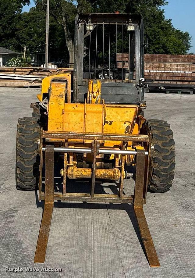 Image of JCB 520 equipment image 1