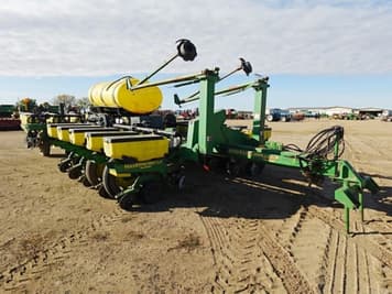 Main image John Deere 1770