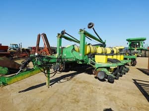 1999 John Deere 1770 Image