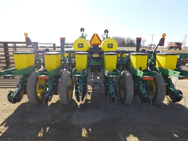 Image of John Deere 1770 equipment image 3