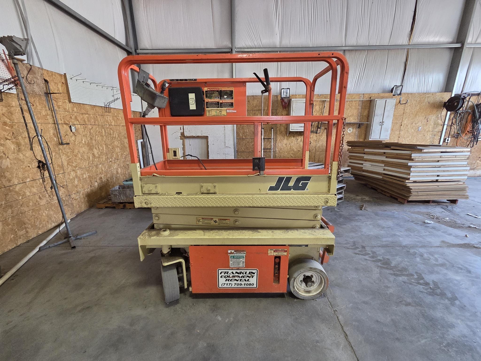 1999 JLG 1932E Equipment Image0