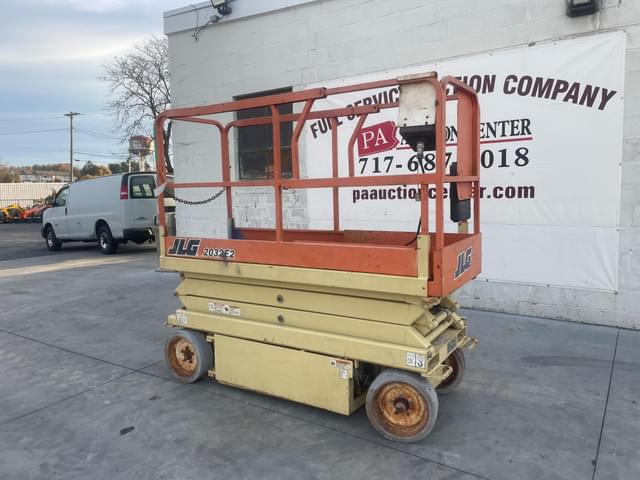 Image of JLG 2032E2 equipment image 1