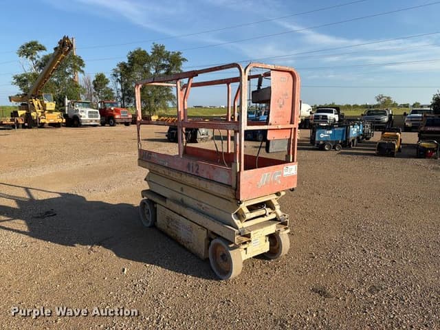Image of JLG 2032E2 equipment image 2