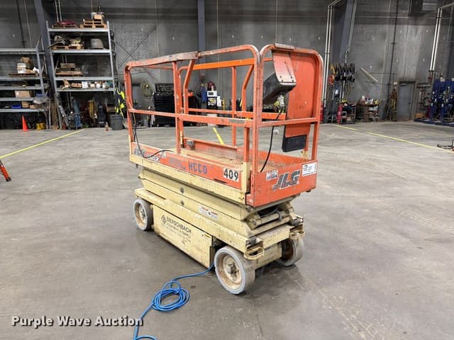 Image of JLG 2032E2 equipment image 2