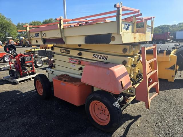 Image of JLG 3369E equipment image 1