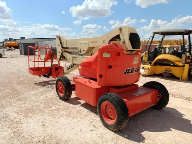 Image of JLG 40E equipment image 1