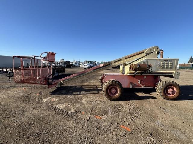 Image of JLG 40H equipment image 4