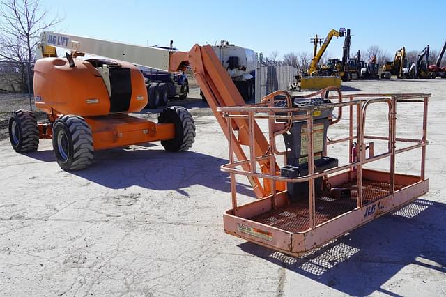Image of JLG 600AJ equipment image 4