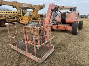 1999 JLG 600AJ Image