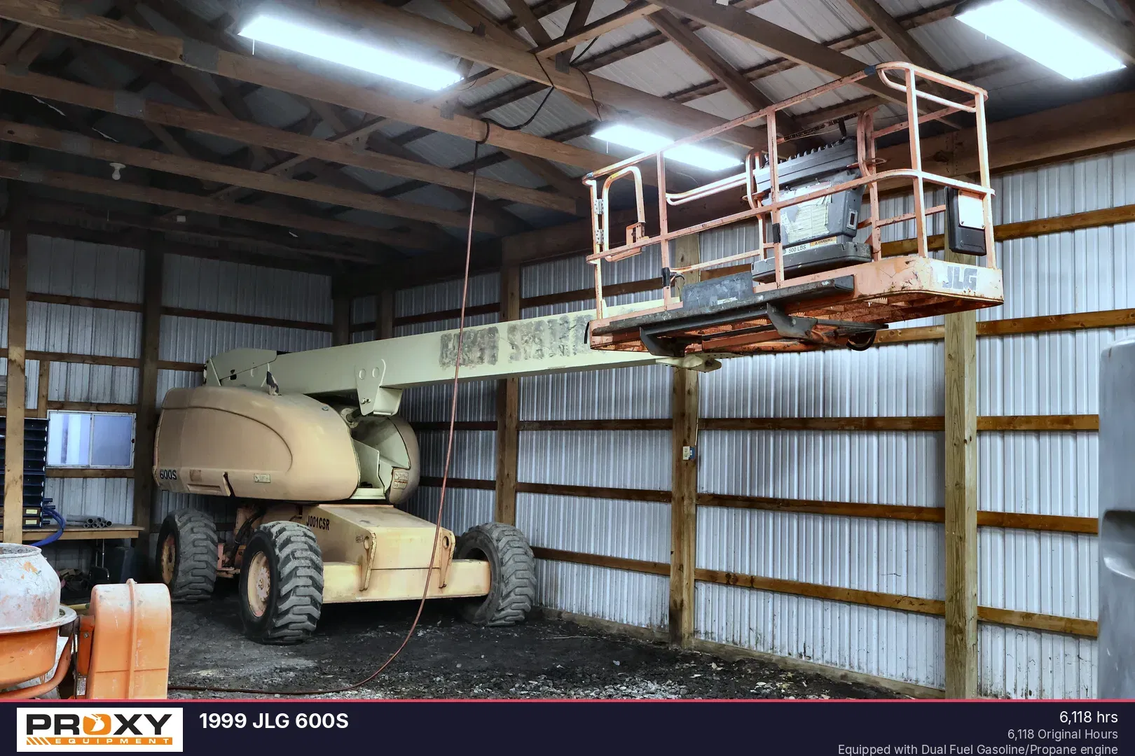 1999 JLG 600S Equipment Image0