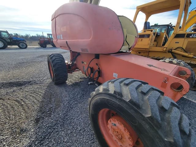 Image of JLG 600S equipment image 3