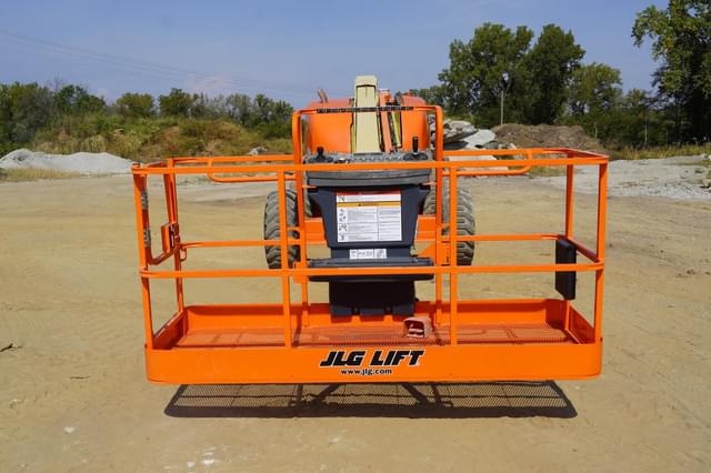 Image of JLG 600S equipment image 4