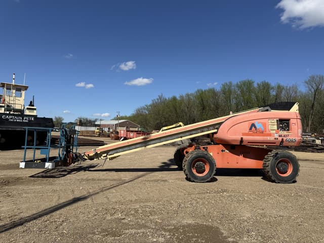 Image of JLG 600S equipment image 1