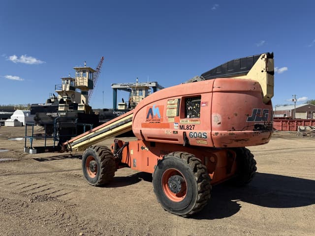 Image of JLG 600S equipment image 2