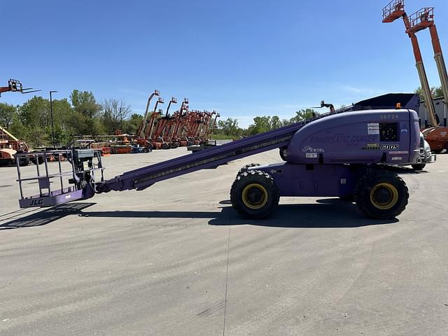 Image of JLG 600S equipment image 2