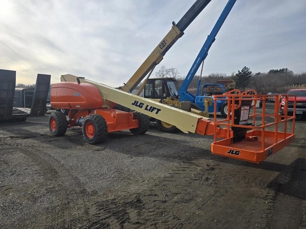Image of JLG 600S Primary image