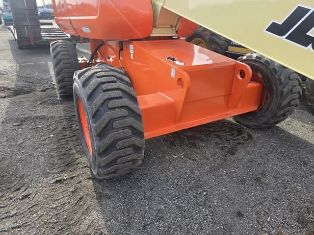 Image of JLG 600S equipment image 4