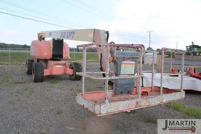 Image of JLG 800A equipment image 1