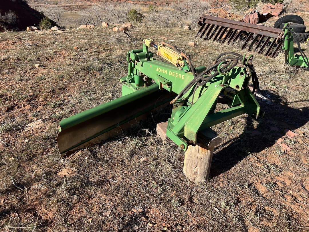 Image of John Deere 115 Primary image