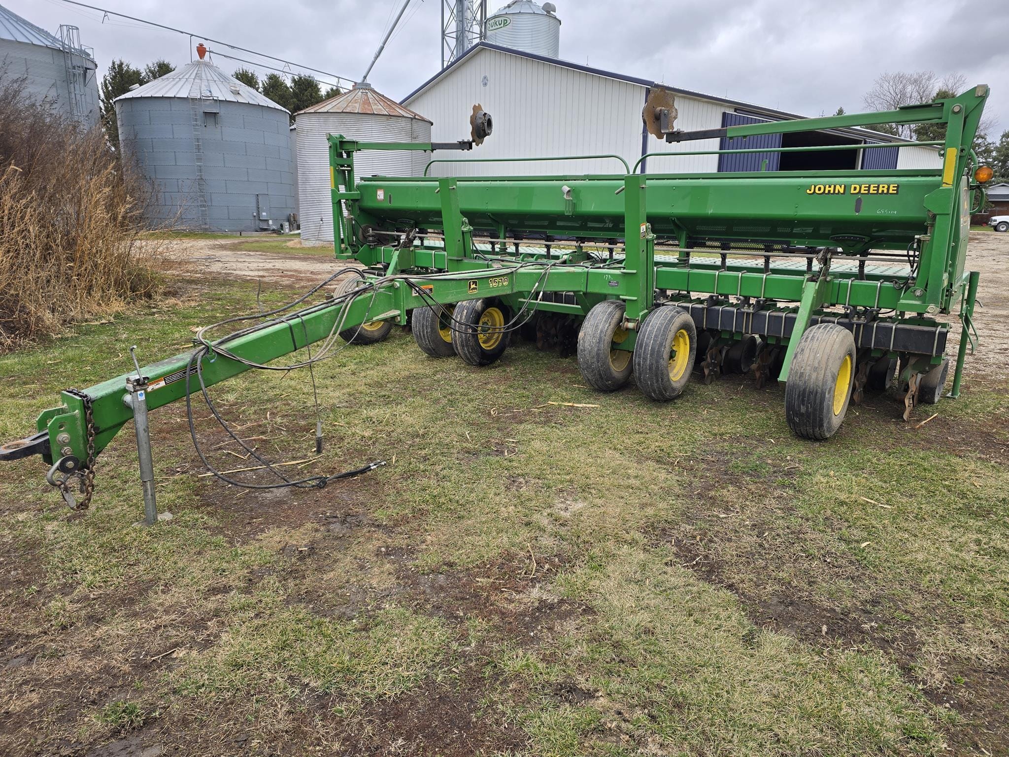 1999 John Deere 1530 Equipment Image0