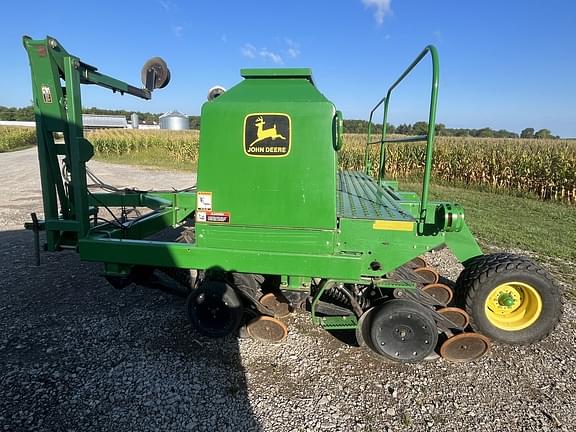 Image of John Deere 1560 equipment image 4